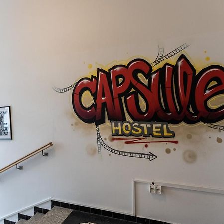 פראג Capsule Hostel Andel Centre Spirit מראה חיצוני תמונה