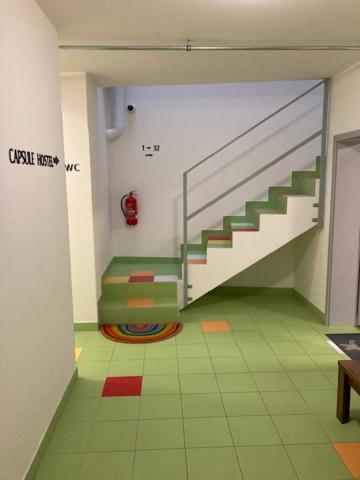 פראג Capsule Hostel Andel Centre Spirit מראה חיצוני תמונה